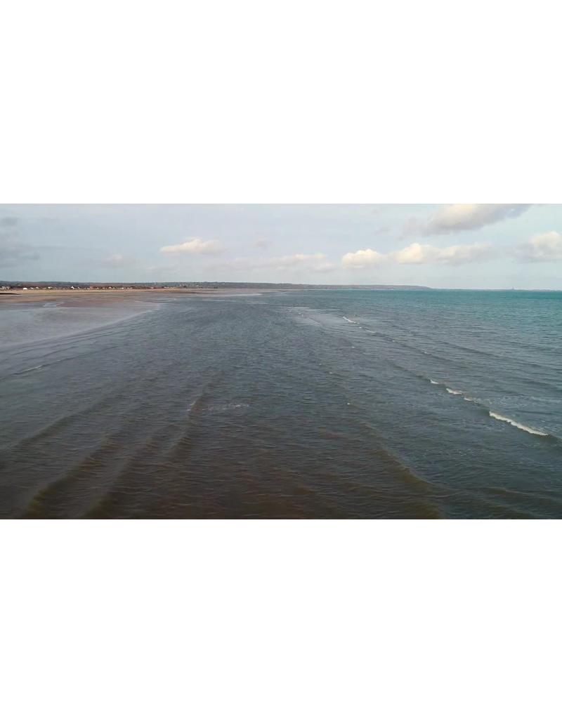 ویدیو استوک ساحل اقیانوس |پرواز پهپاد بر فراز کوینویل فرانسه ویدیو استوک ساحل اقیانوس |پرواز پهپاد بر فراز کوینویل فرانسه