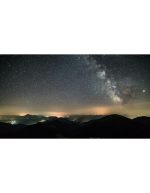 نمای کوهستان با کهکشان راه‌شیری