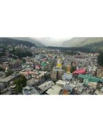 پانورامای شهر کوچک آسیایی در کوهستان | منظره شهری - Image 4