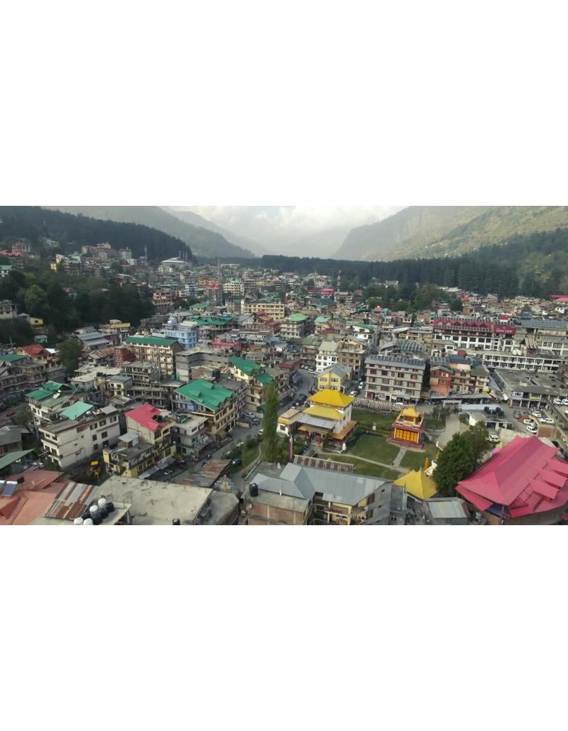 پانورامای شهر کوچک آسیایی در کوهستان | منظره شهری پانورامای شهر کوچک آسیایی در کوهستان | منظره شهری