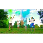 ویدیو استوک کودکان در میدان در حال پرتاب پودر رنگی