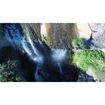 ویدیو استوک چشم‌انداز هوایی از آبشار و رودخانه