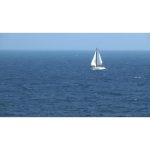 ویدیو استوک قایق بادبانی در اقیانوس اسپانیا