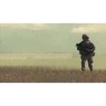 ویدیو استوک نمایش هوایی آرتیک: حرکات آرام نظامی در نمایش مهارتی