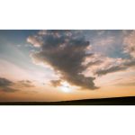 ویدیو استوک حرکت ابرها و هواپیماها در غروب